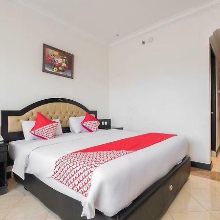 Hotel Sutomo Makasar Zewnętrze zdjęcie