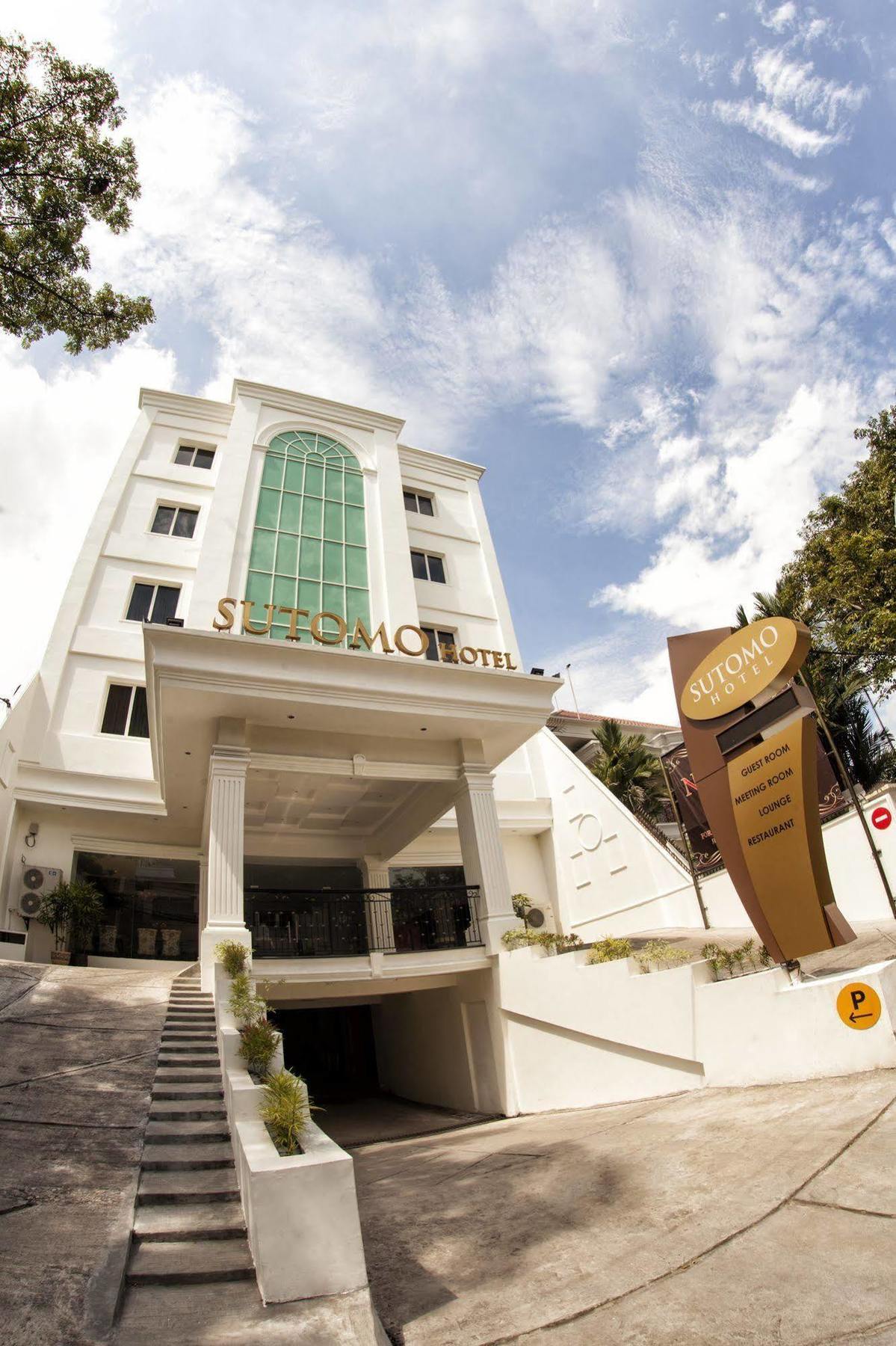 Hotel Sutomo Makasar Zewnętrze zdjęcie